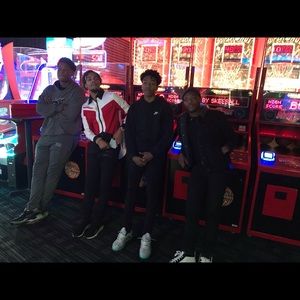 Meet your Posher, Derek